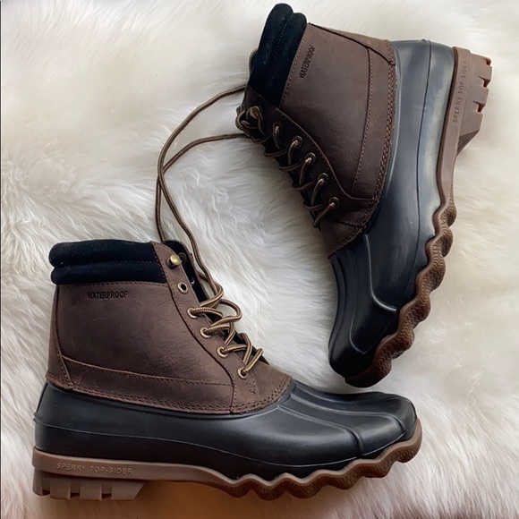 sperry duck boot keychain